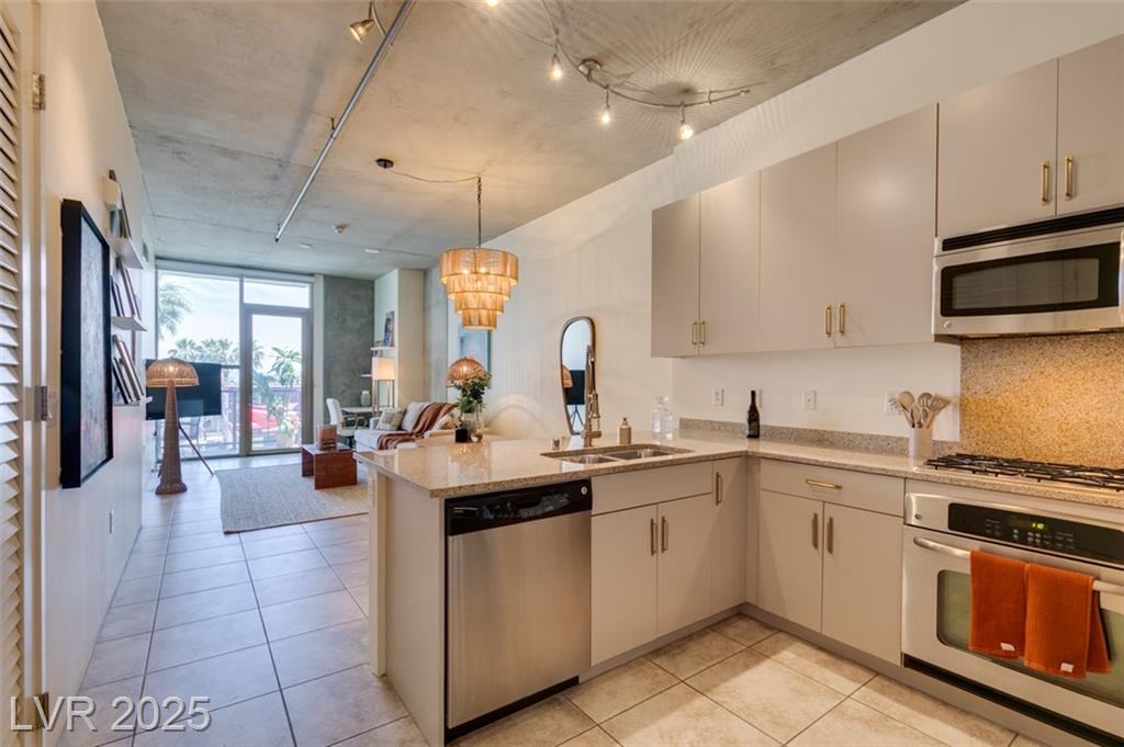 353 E Bonneville Avenue #343