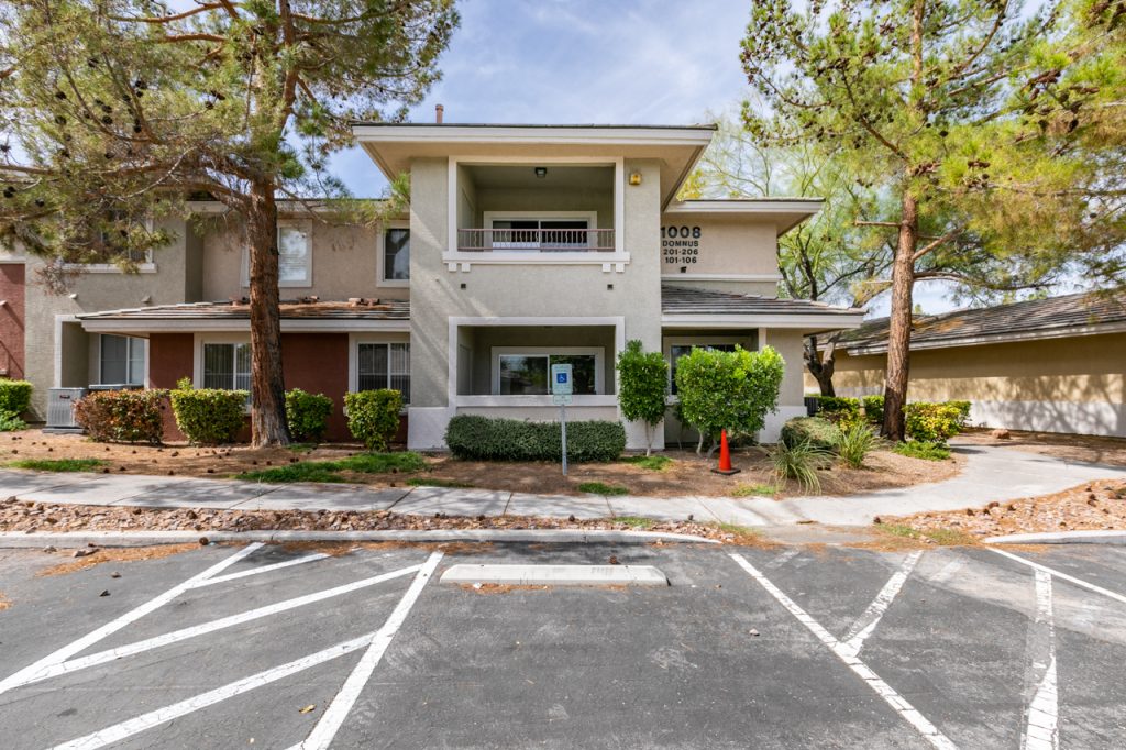 1008 Domnus Lane #102