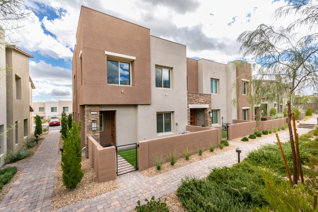600 North Carriage Hill Drive #1195